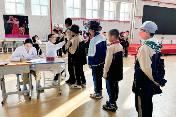 “常愛(ài)童心”慈善公益項(xiàng)目再幫6名先心病兒童康復(fù)回家